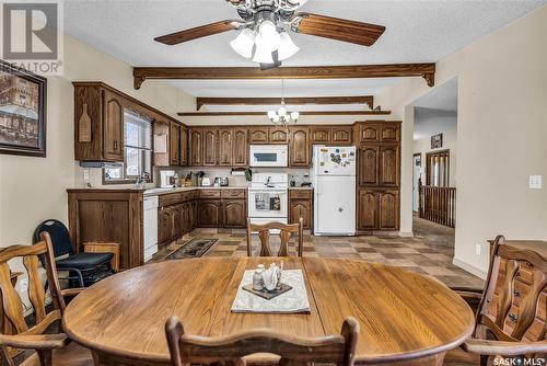 6103 Parsons Bay, Regina, SK - Indoor Photo Showing Dining Room