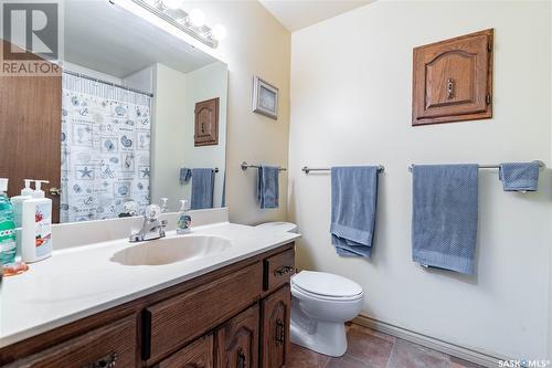 6103 Parsons Bay, Regina, SK - Indoor Photo Showing Bathroom