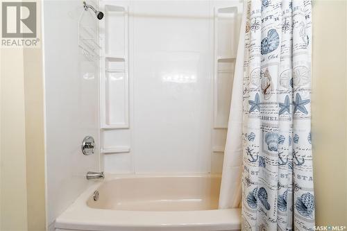 6103 Parsons Bay, Regina, SK - Indoor Photo Showing Bathroom