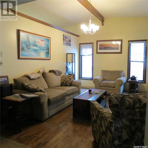 6103 Parsons Bay, Regina, SK - Indoor Photo Showing Living Room