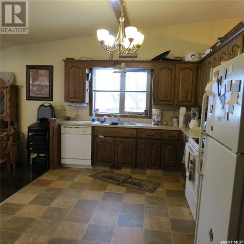 6103 Parsons Bay, Regina, SK - Indoor Photo Showing Kitchen With Double Sink