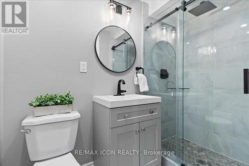 230 Greenwater Place, Kitchener, ON - Indoor Photo Showing Bathroom