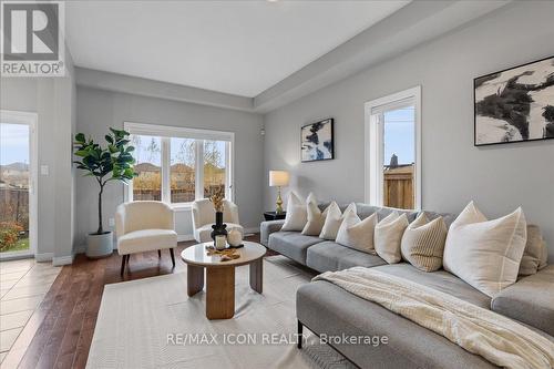 230 Greenwater Place, Kitchener, ON - Indoor Photo Showing Living Room