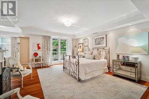 304 - 68 Yorkville Avenue, Toronto, ON - Indoor Photo Showing Bedroom