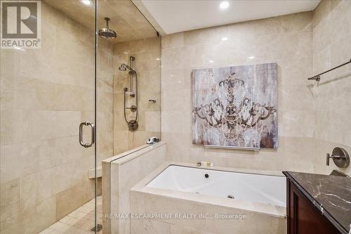 304 - 68 Yorkville Avenue, Toronto, ON - Indoor Photo Showing Bathroom