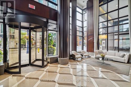 304 - 68 Yorkville Avenue, Toronto, ON - Indoor Photo Showing Other Room