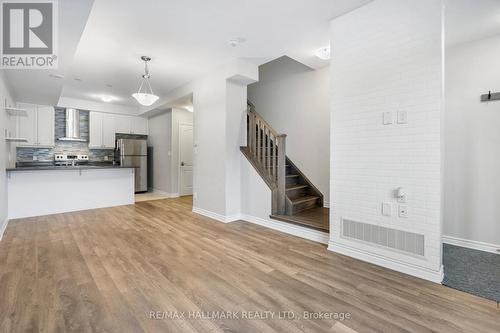 4 - 25 Heron Park Place, Toronto, ON - Indoor Photo Showing Kitchen