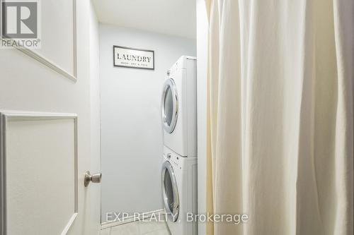 35 - 120 Ling Road, Toronto, ON - Indoor Photo Showing Laundry Room