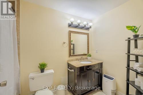 35 - 120 Ling Road, Toronto, ON - Indoor Photo Showing Bathroom