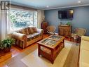 4737 Fernwood Ave, Powell River, BC  - Indoor Photo Showing Living Room 