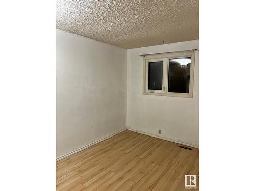 18609 95A Av Nw, Edmonton, AB - Indoor Photo Showing Other Room