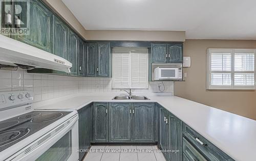 88 Braymore Boulevard, Toronto, ON - Indoor Photo Showing Kitchen With Double Sink