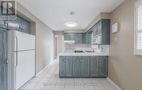 88 Braymore Boulevard, Toronto, ON - Indoor Photo Showing Kitchen