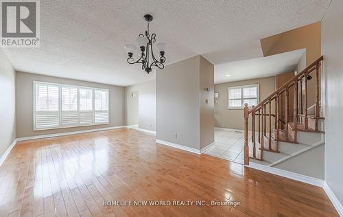 88 Braymore Boulevard, Toronto, ON - Indoor Photo Showing Other Room