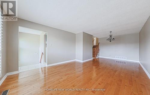 88 Braymore Boulevard, Toronto, ON - Indoor Photo Showing Other Room