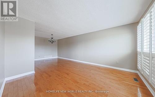 88 Braymore Boulevard, Toronto, ON - Indoor Photo Showing Other Room