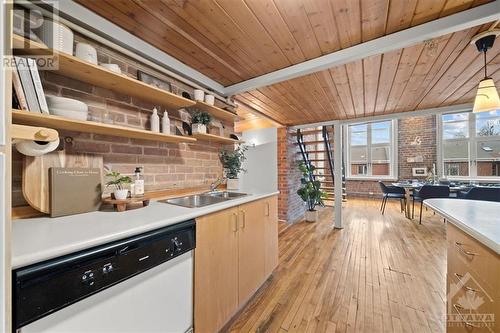 589 Rideau Street Unit#302, Ottawa, ON - Indoor Photo Showing Kitchen With Double Sink