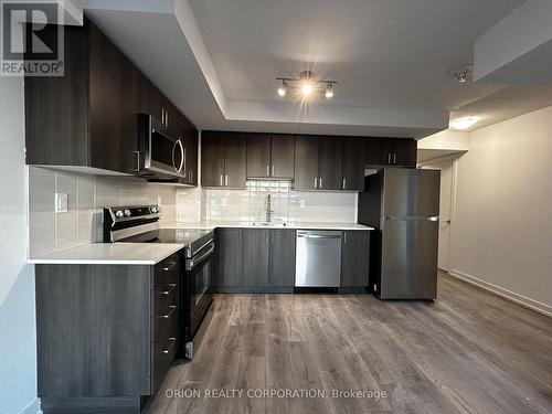 316 - 1435 Celebration Drive, Pickering, ON - Indoor Photo Showing Kitchen With Upgraded Kitchen