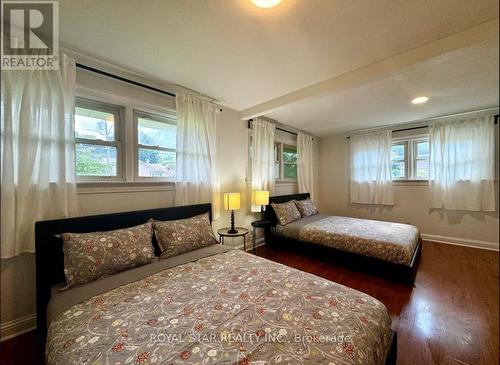 38 Lake Avenue, Richmond Hill, ON - Indoor Photo Showing Bedroom