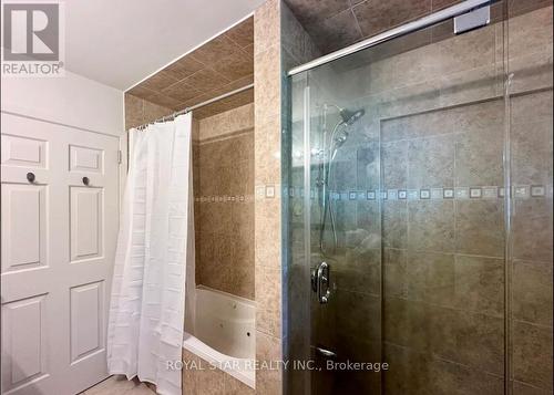 38 Lake Avenue, Richmond Hill, ON - Indoor Photo Showing Bathroom