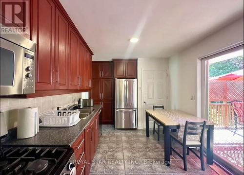 38 Lake Avenue, Richmond Hill, ON - Indoor Photo Showing Kitchen With Stainless Steel Kitchen