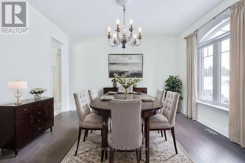 24 Cottonwood Street, Springwater, ON - Indoor Photo Showing Dining Room