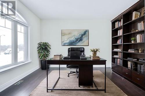 24 Cottonwood Street, Springwater, ON - Indoor Photo Showing Office