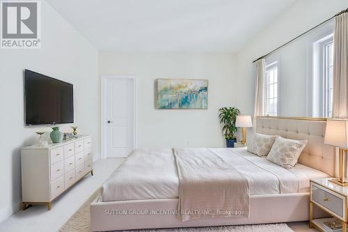 24 Cottonwood Street, Springwater, ON - Indoor Photo Showing Bedroom