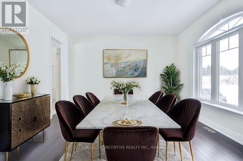 24 Cottonwood Street, Springwater, ON - Indoor Photo Showing Dining Room