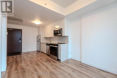 2208 - 60 Frederick Street, Kitchener, ON - Indoor Photo Showing Kitchen