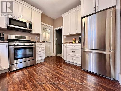 87 Balsam Street N, Timmins (Tne - Central), ON - Indoor Photo Showing Kitchen