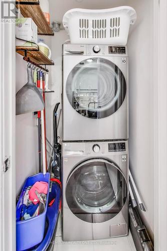 1206 - 225 Sackville Street, Toronto, ON - Indoor Photo Showing Laundry Room