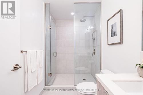 1806 - 2020 Bathurst Street, Toronto, ON - Indoor Photo Showing Bathroom