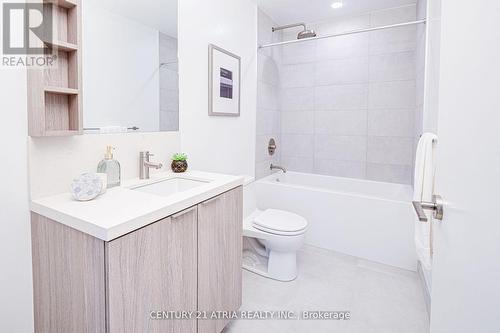 1806 - 2020 Bathurst Street, Toronto, ON - Indoor Photo Showing Bathroom