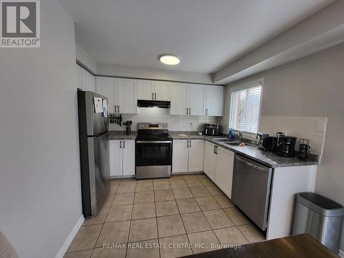 1780 Lampman Avenue, Burlington, ON - Indoor Photo Showing Kitchen With Double Sink