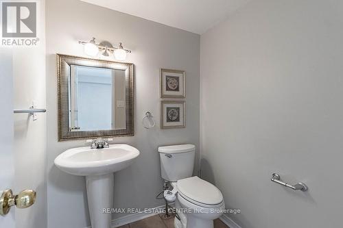 1780 Lampman Avenue, Burlington, ON - Indoor Photo Showing Bathroom