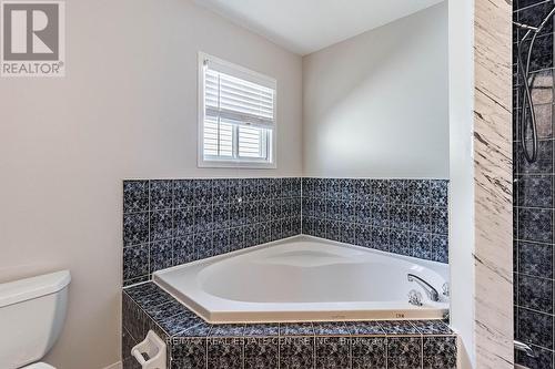 1780 Lampman Avenue, Burlington, ON - Indoor Photo Showing Bathroom