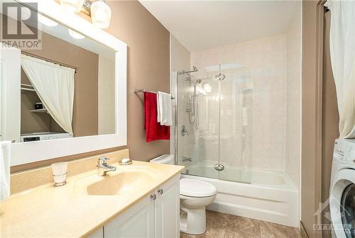 24 Campbell Court, Russell, ON - Indoor Photo Showing Bathroom