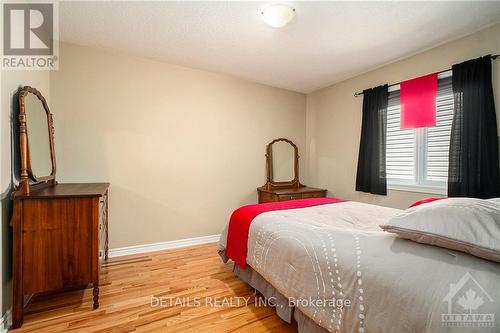 24 Campbell Court, Russell, ON - Indoor Photo Showing Bedroom