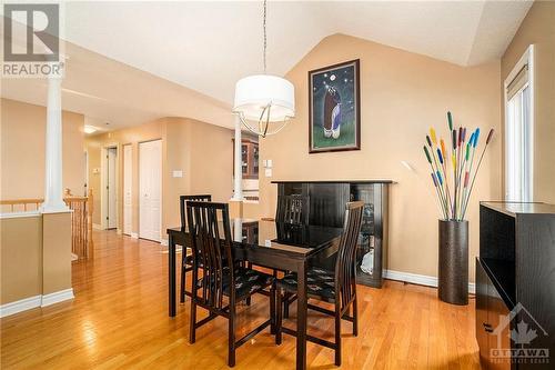 24 Campbell Court, Russell, ON - Indoor Photo Showing Dining Room