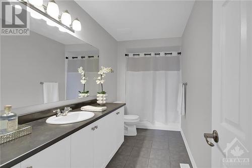 133 Pictou Crescent, Kanata, ON - Indoor Photo Showing Bathroom