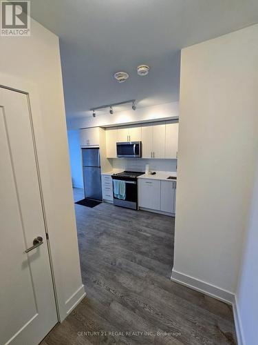 1509 - 2550 Simcoe Street, Oshawa, ON - Indoor Photo Showing Kitchen