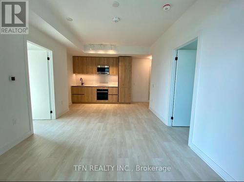 1209S - 127 Broadway Avenue, Toronto, ON - Indoor Photo Showing Other Room