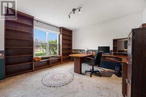 5 Harrowsmith Place, Richmond Hill, ON - Indoor Photo Showing Office