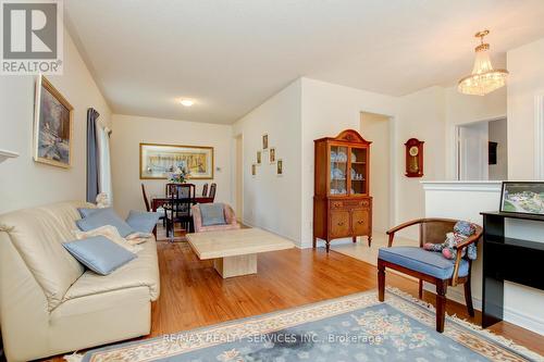 33 - 28 Calliandra Trail, Brampton, ON - Indoor Photo Showing Living Room