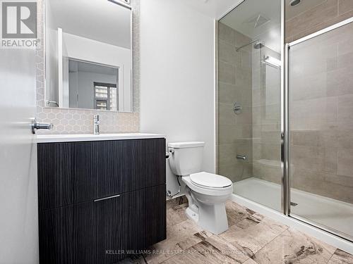 921 - 2520 Eglinton Avenue W, Mississauga, ON - Indoor Photo Showing Bathroom