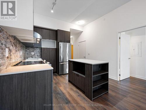 921 - 2520 Eglinton Avenue W, Mississauga, ON - Indoor Photo Showing Kitchen With Stainless Steel Kitchen