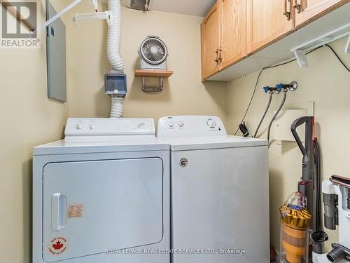 1002 - 320 Mill Street S, Brampton, ON - Indoor Photo Showing Laundry Room