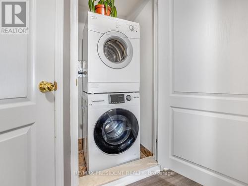 1 - 129 Isaac Devins Boulevard, Toronto, ON - Indoor Photo Showing Laundry Room