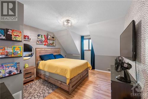 1316 Grand Chene Court, Ottawa, ON - Indoor Photo Showing Bedroom